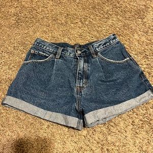 Abercrombie and Fitch Annie high rise shorts size 24